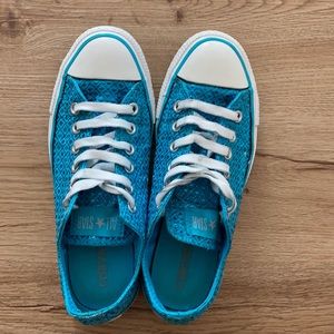 Converse electric blue with metallic embroidery
